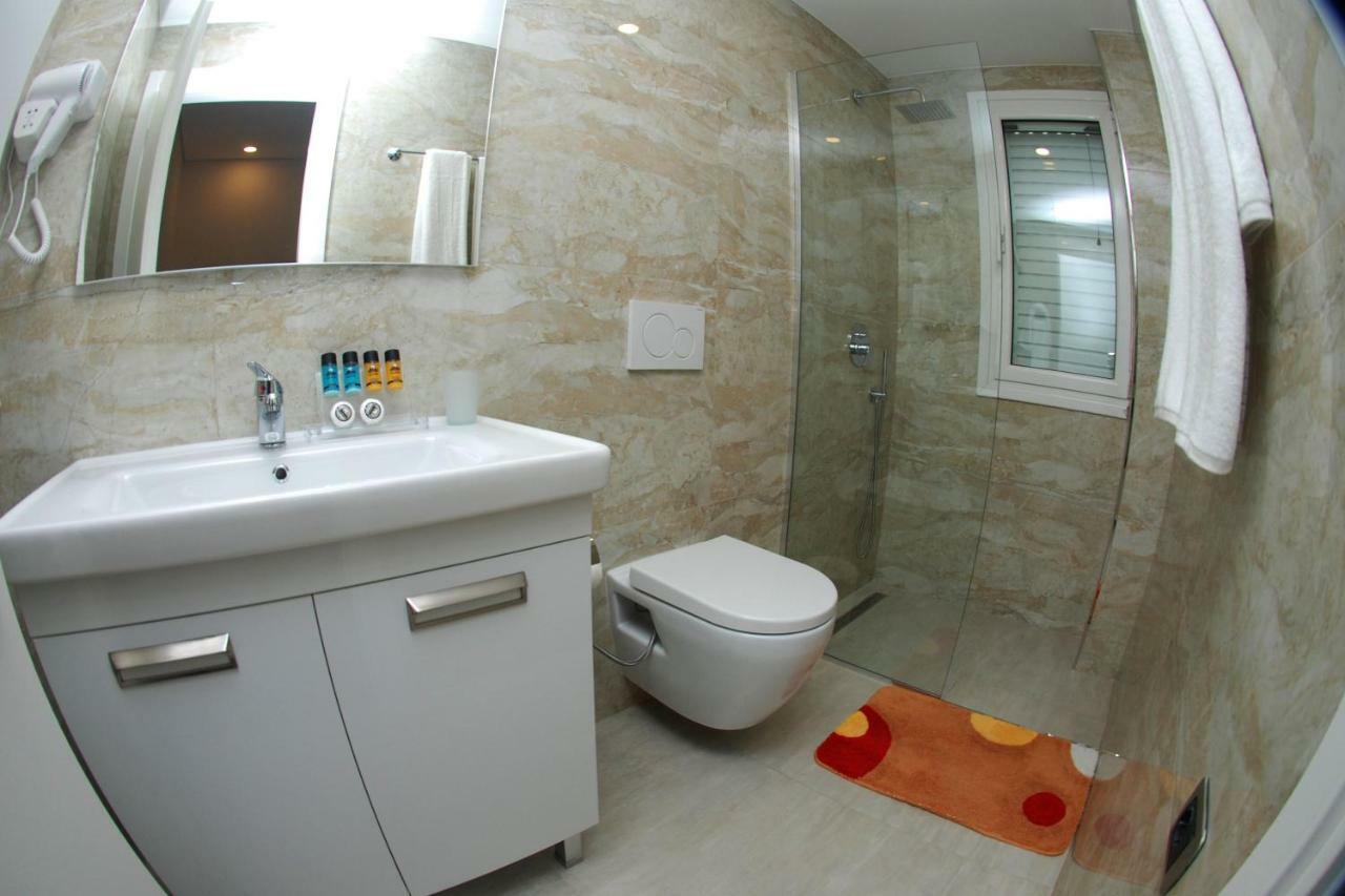 Hotel Ramo Saranda Extérieur photo